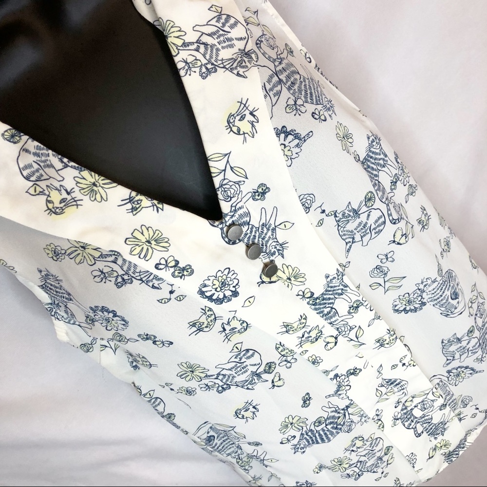 Modcloth Cat Garden Sleeveless Blouse Top Size Small